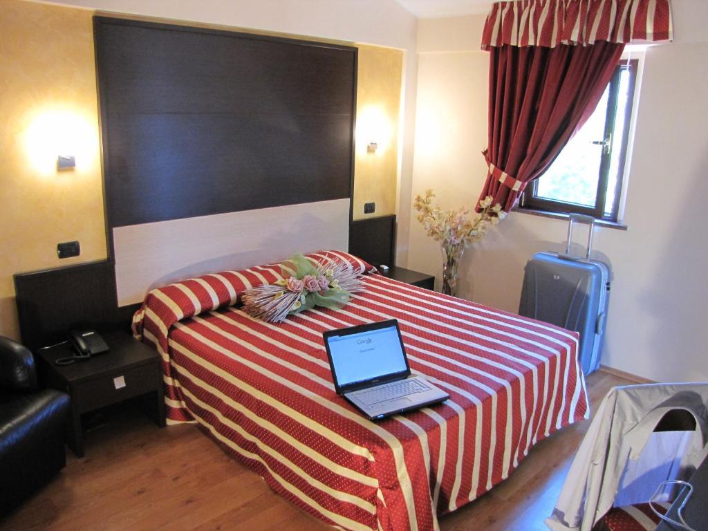 Hotel Iacone Chieti Room photo
